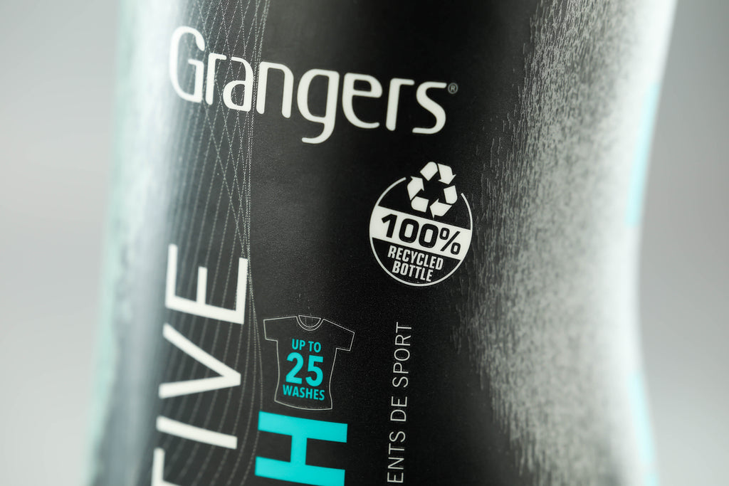 Grangers Active Wash fles met gerecycled-logo, close-up